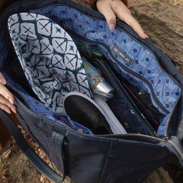 Avion SE Carry-All Tote Bag Fashion - Image 3
